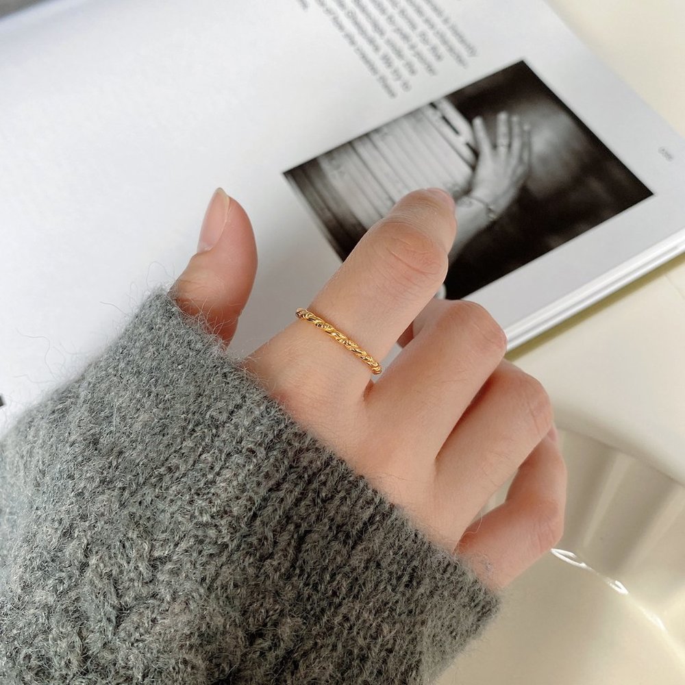 LAST ONE 💖18K Gold plated Twisted Golden Ring - Picture 7 of 8